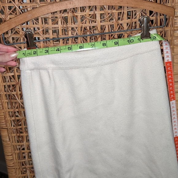 Knit White Sweater Skirt w Slit - Picture 6 of 6